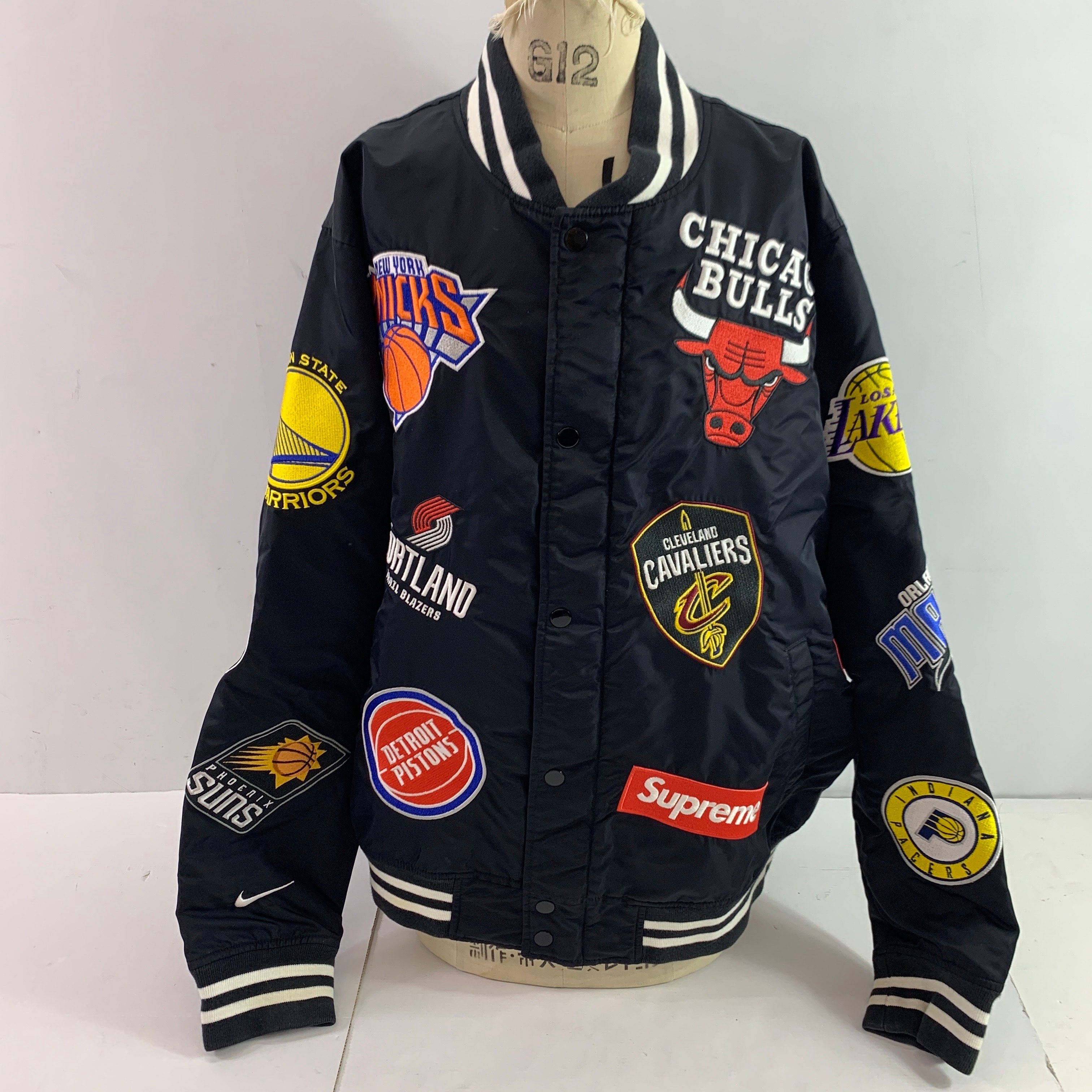 Supreme / Nike®/NBA Teams Warm-Up Jacket "Black"