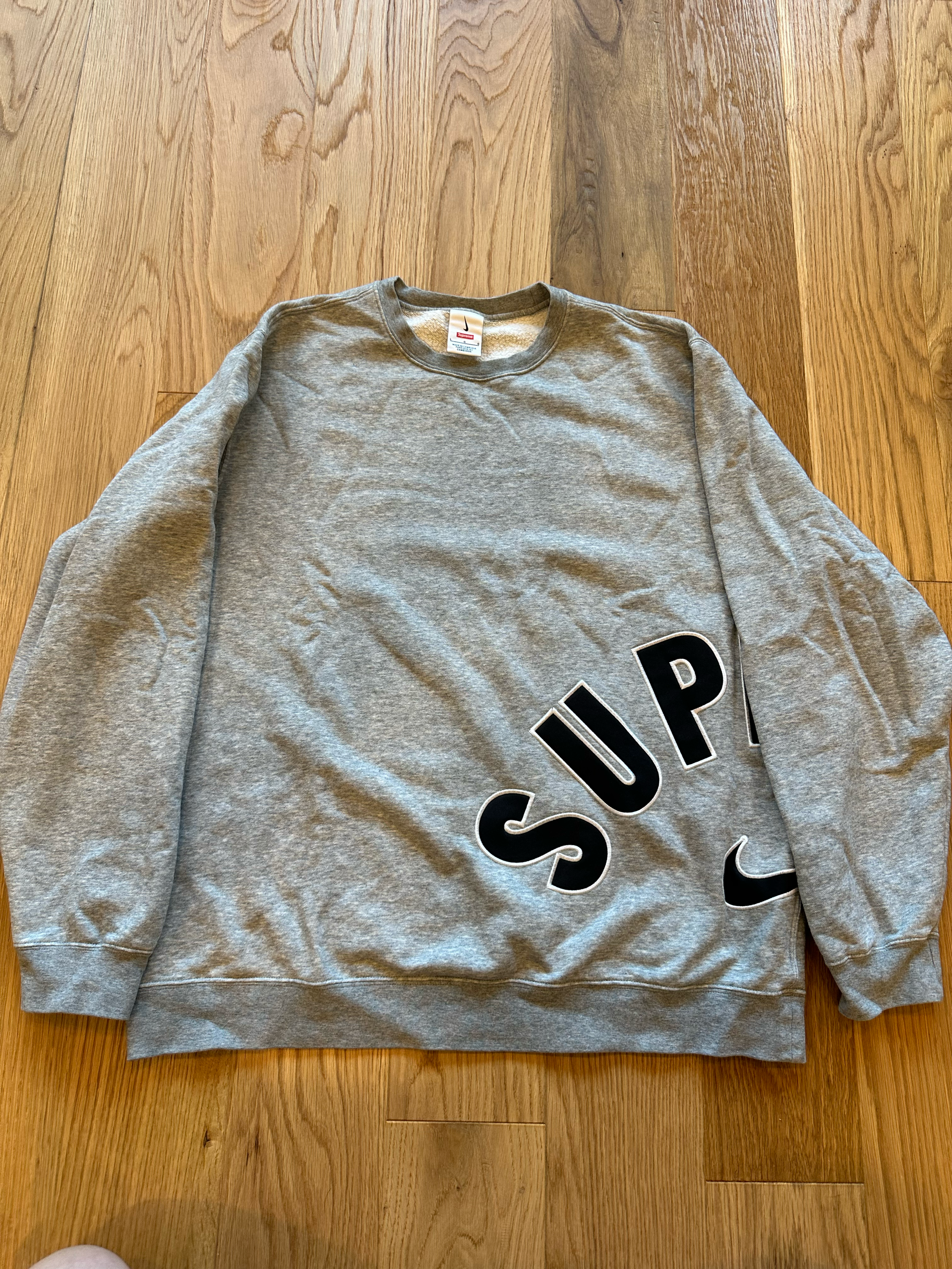 Supreme x Nike Arc Crewneck "Heather Grey"