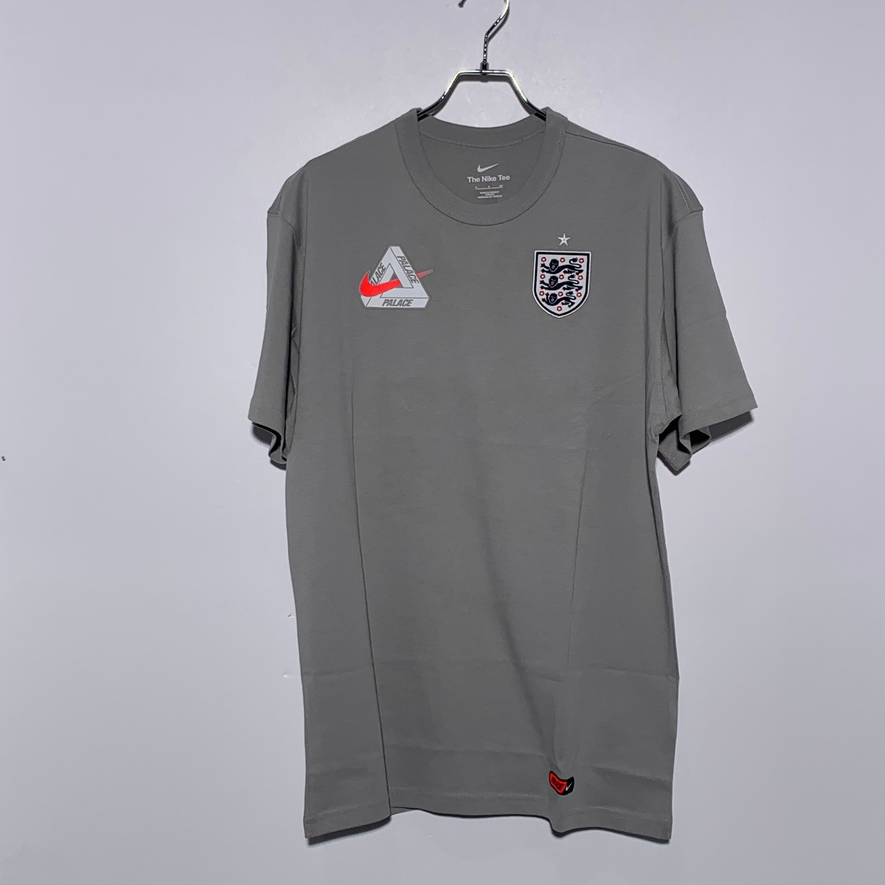 Nike x PALACE X2 World Cup T-Shirt England "Grey"