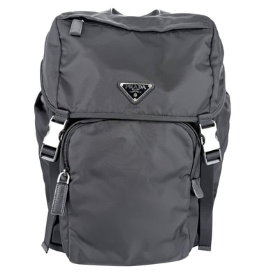 PRADA プラダ リュック バックパック Re-Nylon トライアングルロゴ メンズ レディース ナイロン ブラック 黒 シルバー金具 ユニセックス【中古品】