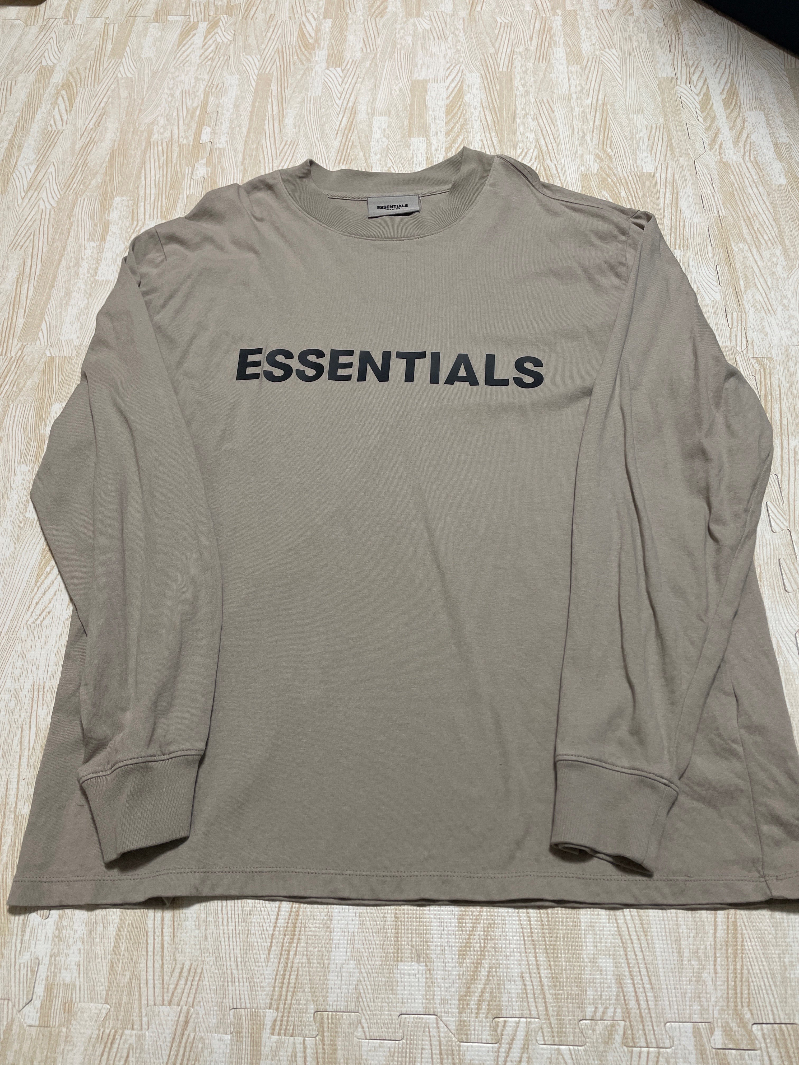 FEAR OF GOD ESSENTIALS 3D Silicon Applique Boxy Long Sleeve T-Shirt "Tan/String"