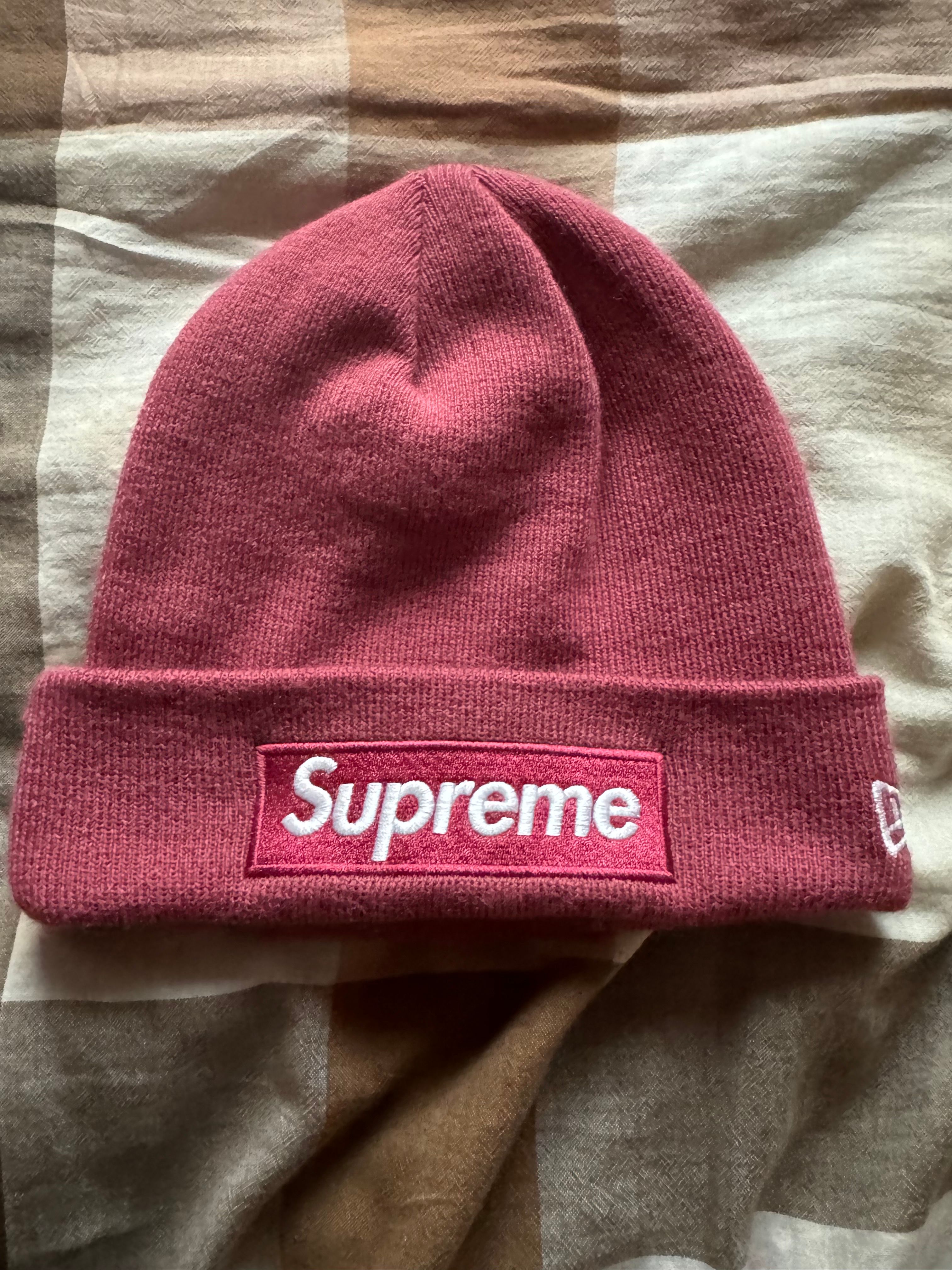 Supreme New Era® Box Logo Beanie "Plum" (21FW)