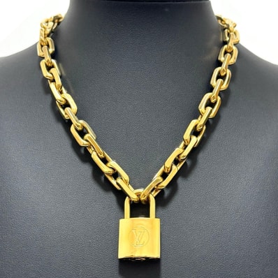 Louis Vuitton LV Edge Necklace Cadenas
