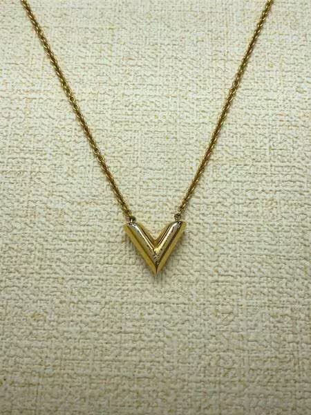 Louis Vuitton Essential V Necklace "Gold"