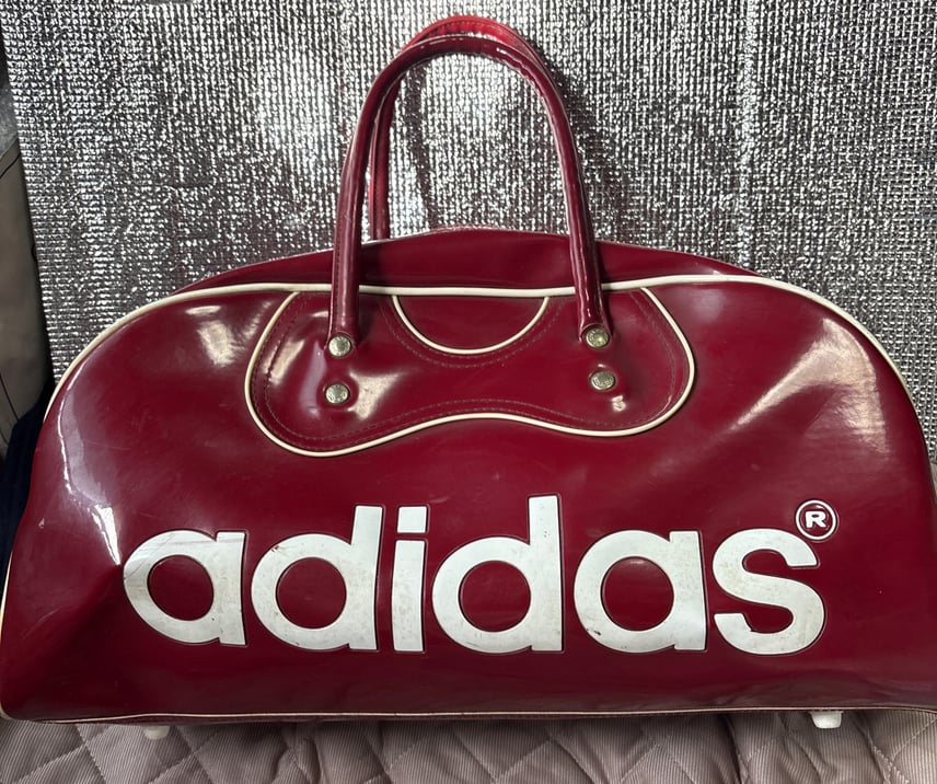 D (傷や汚れあり)】adidas (アディダス) VINTAGE エナメル ボストン D (傷や汚れあり)】adidas (アディダス) VINTAGE エナメル ボストン