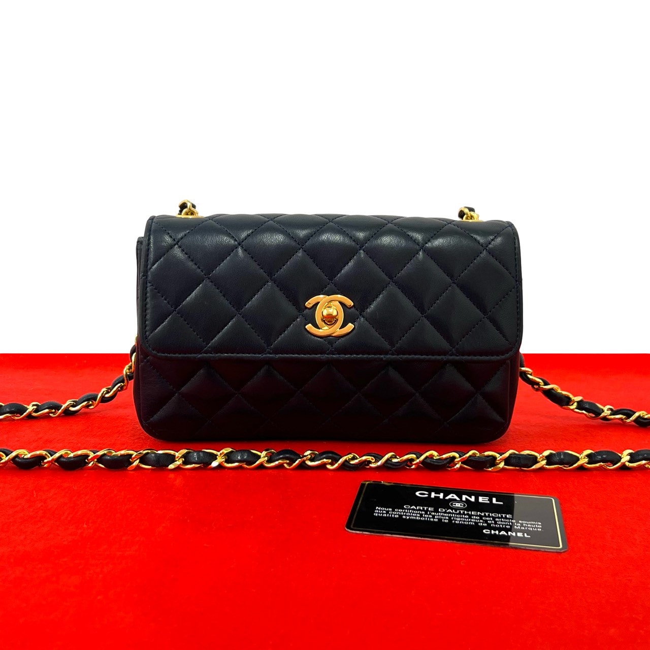 CHANEL シャネル マトラッセ ココマーク ラムスキン ショルダーバッグ ネイビー
38177