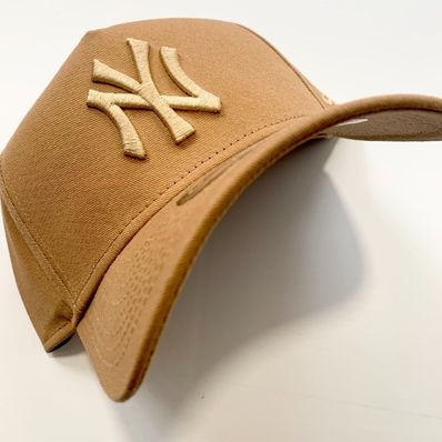 新品 海外限定 New era NY ヤンキース ベージュ