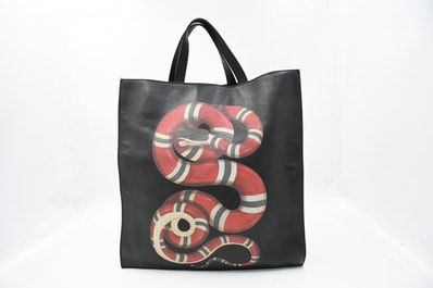 グッチ スネークプリント レザー トートバッグ ブラック 450950