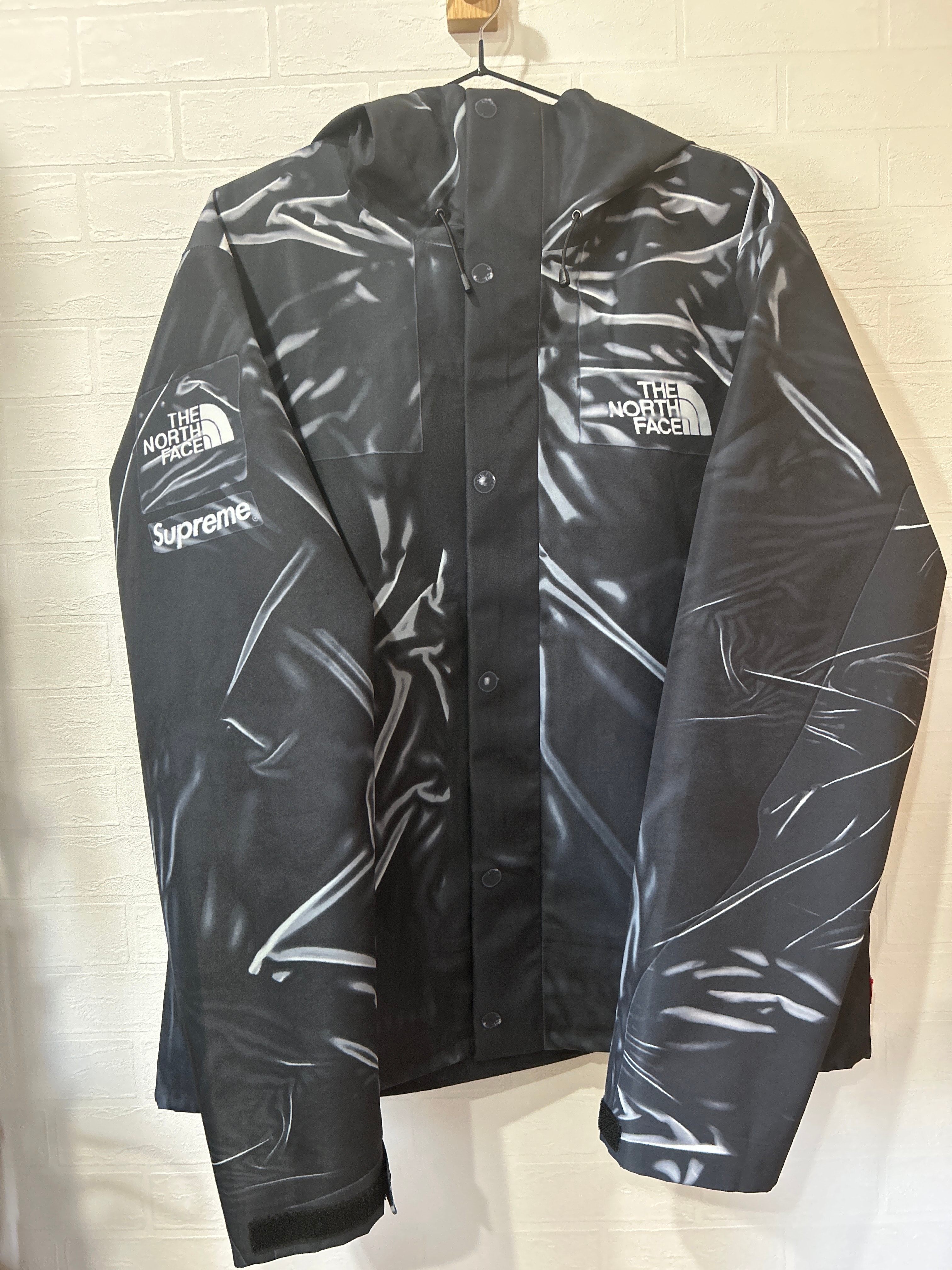 Supreme x The North Face Trompe Loeil Printed Taped Seam Shell Jacket "Black"