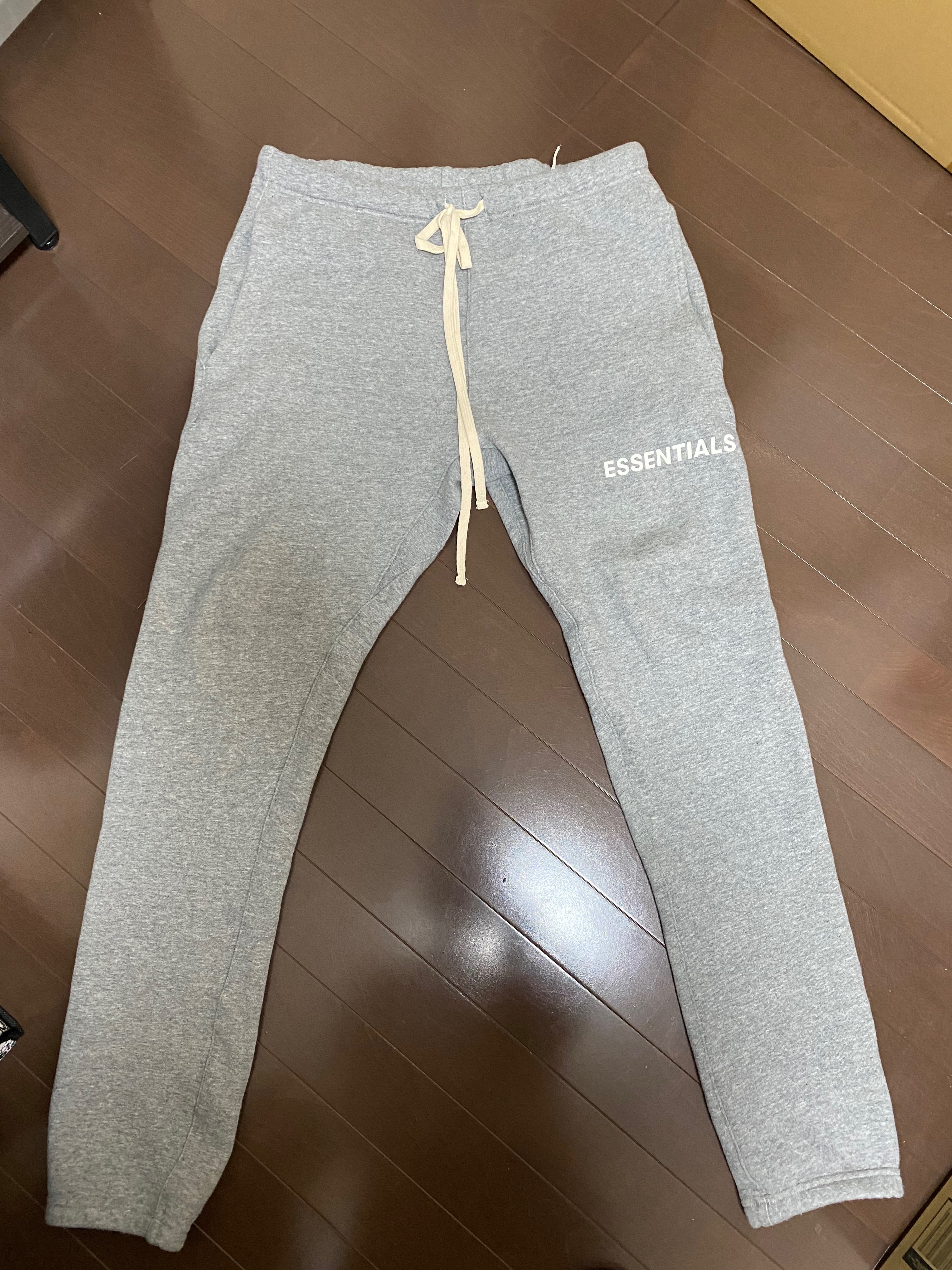 FEAR OF GOD Essentials Graphic Sweatpants "Grey"
