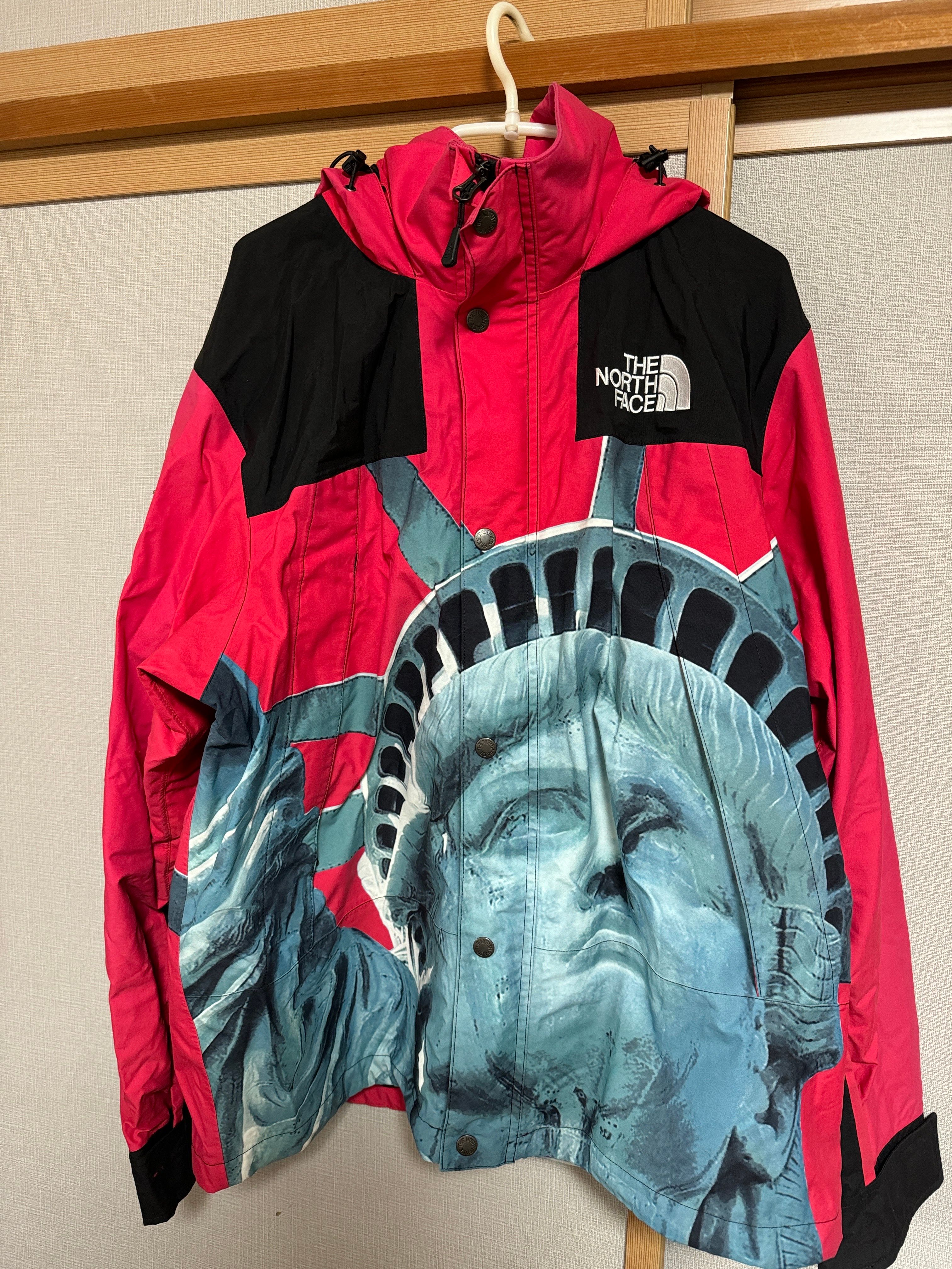 Supreme x The North Face Statue of Liberty Mountain Jacket "Red"