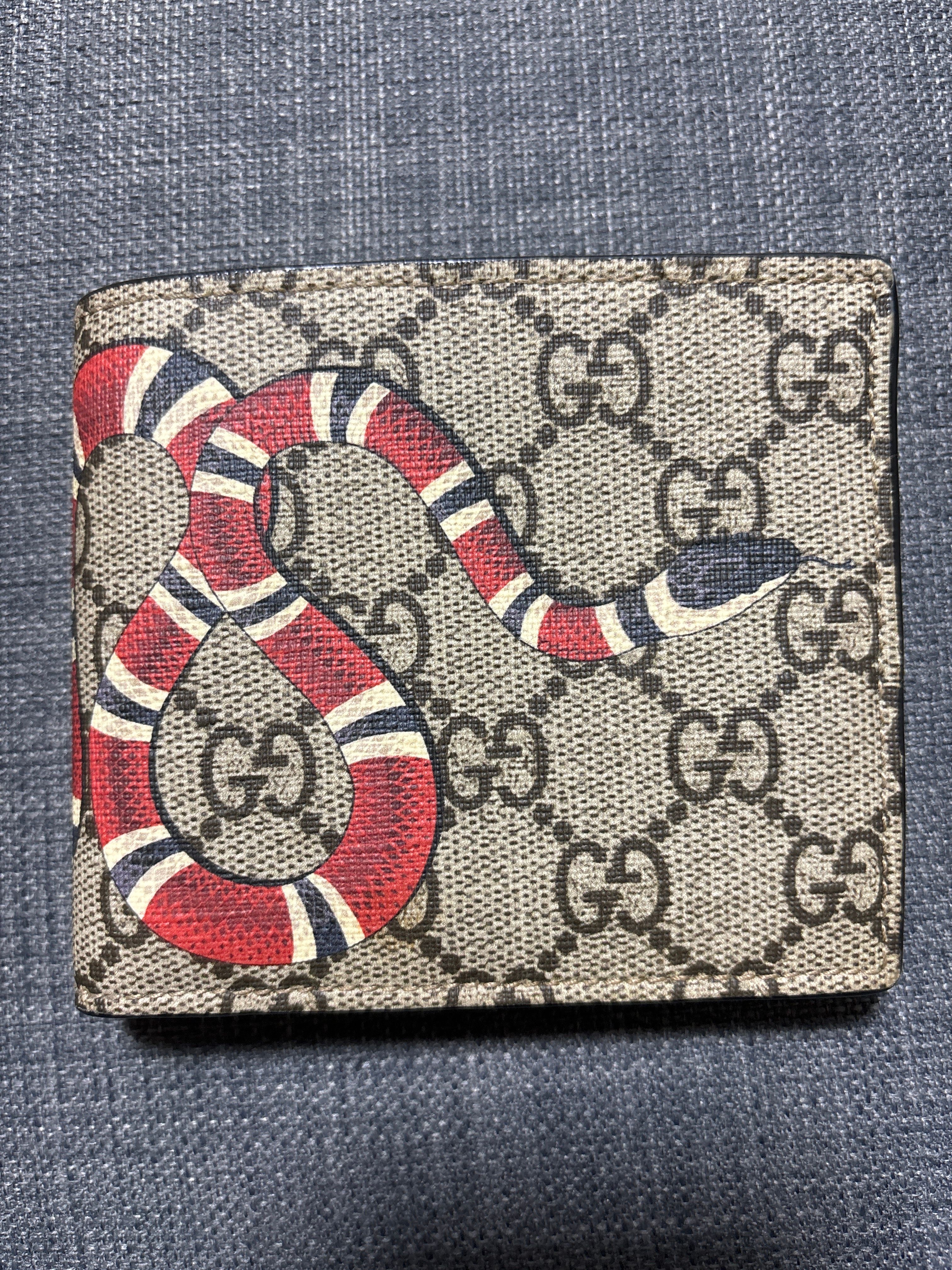 GUCCI グッチ PVC GGスプリーム キングスネーク レザー ベージュ グッチ キングスネーク プリント GGスプリーム ウォレット 