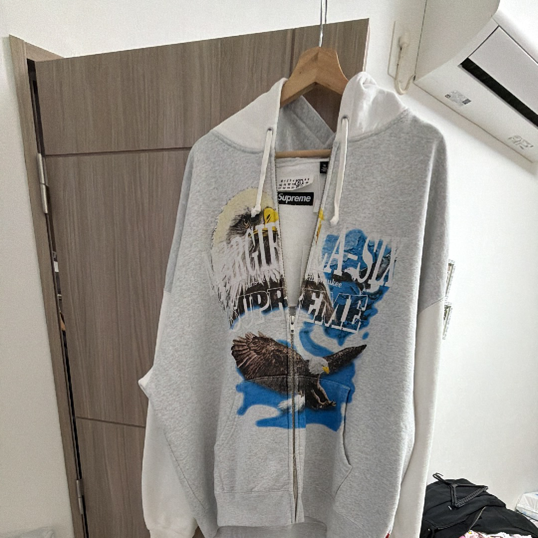 Supreme x MM6 Maison Margiela Eagle Zip Up Hooded Sweatshirt "Ash Grey"