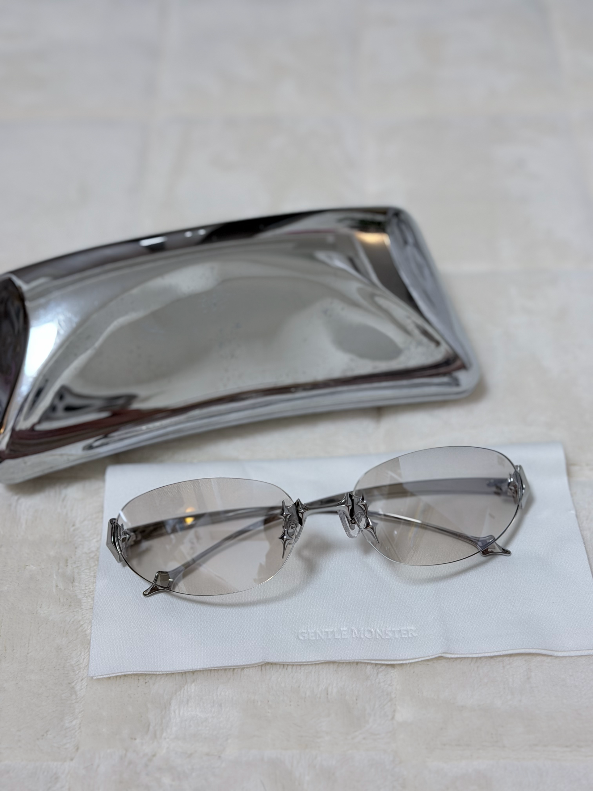 Gentle Monster Tta 02(BRG) "Silver Metal/Brown Gradient Mirror Lens"