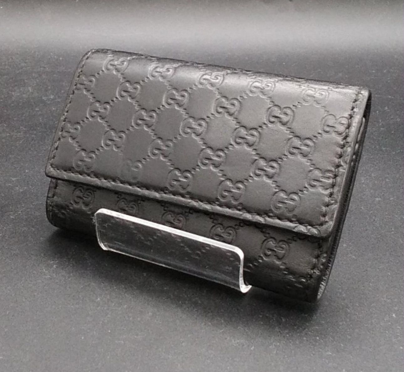GUCCI Micro Guccissima 6 Key Case "Black"
