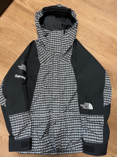 Supreme x The North Face Studded Mountain Light Jacket "Black"