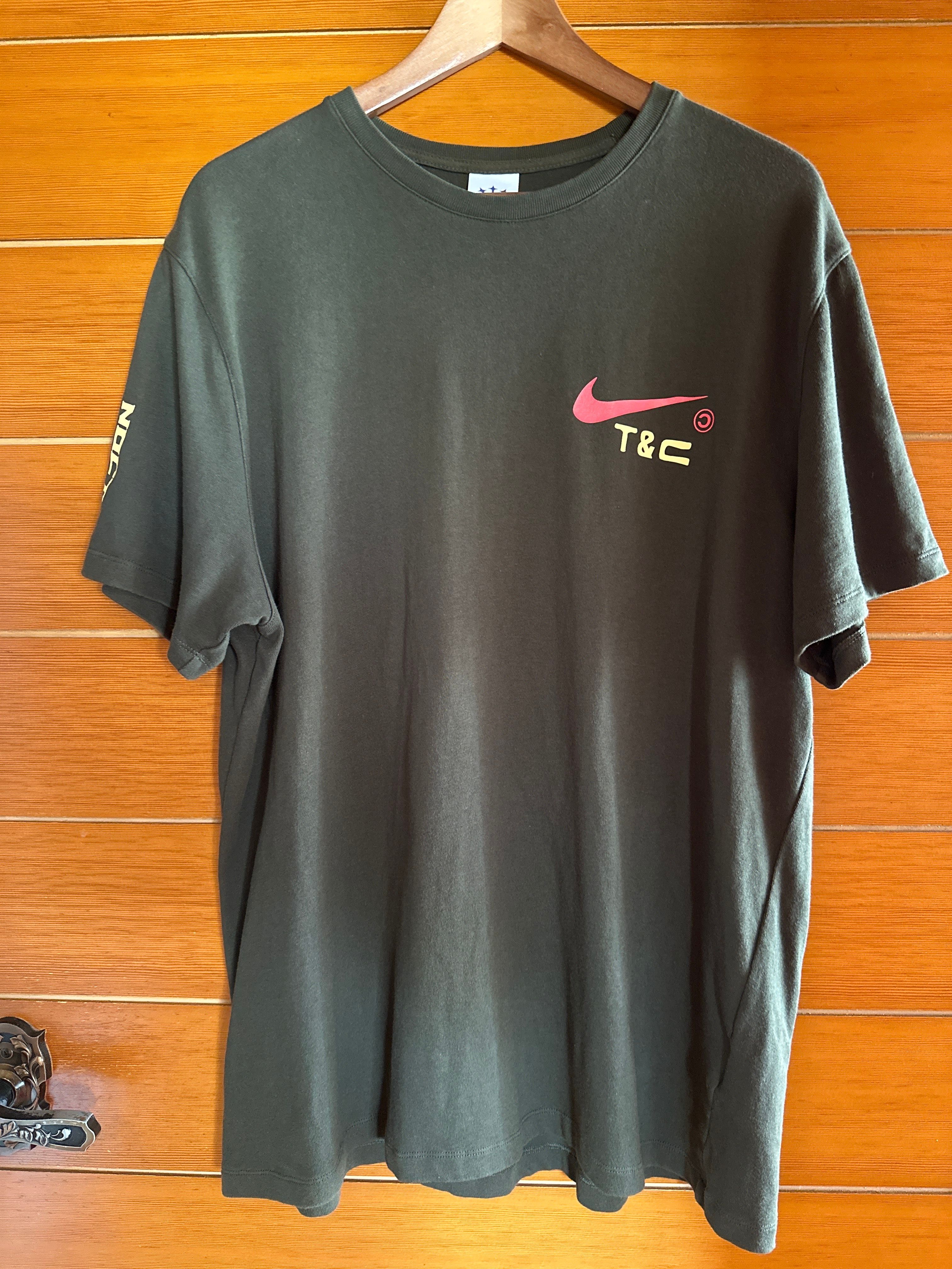 ナイキ x ドレイク ノクタ NRG LU CPFM S/S Tシャツ "ダークカーキ" DR2630-355