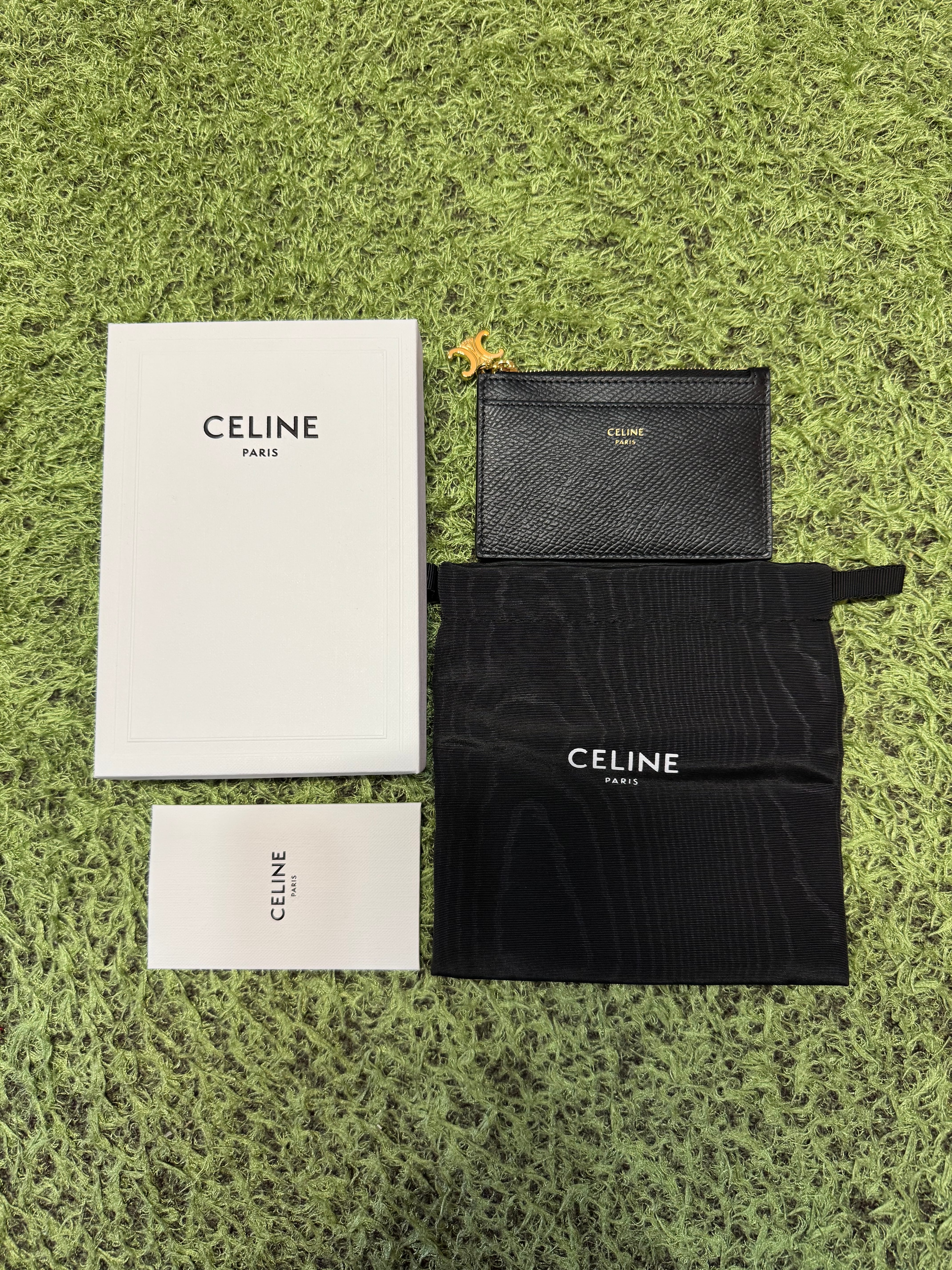 CELINE ジップ付きカードホルダー トリオンフ チャーム / グレインドカーフスキン