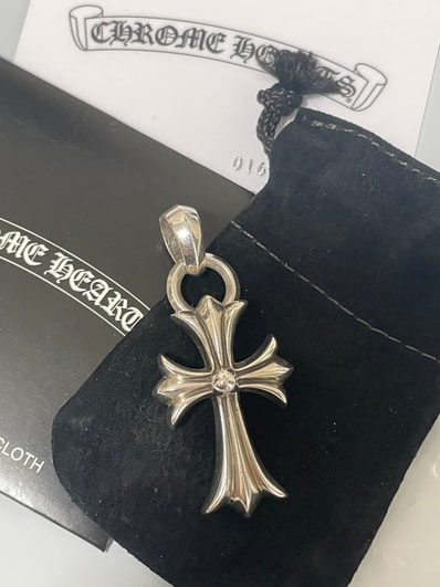 Chrome Hearts CH Cross Small W Bale "Silver"