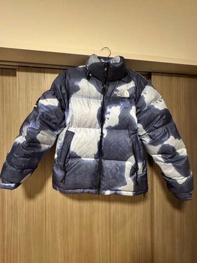 Supreme x The North Face Bleached Denim Print Nuptse Jacket "Indigo"