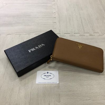 PRADA ラウンドファスナー 長財布 ブラウン