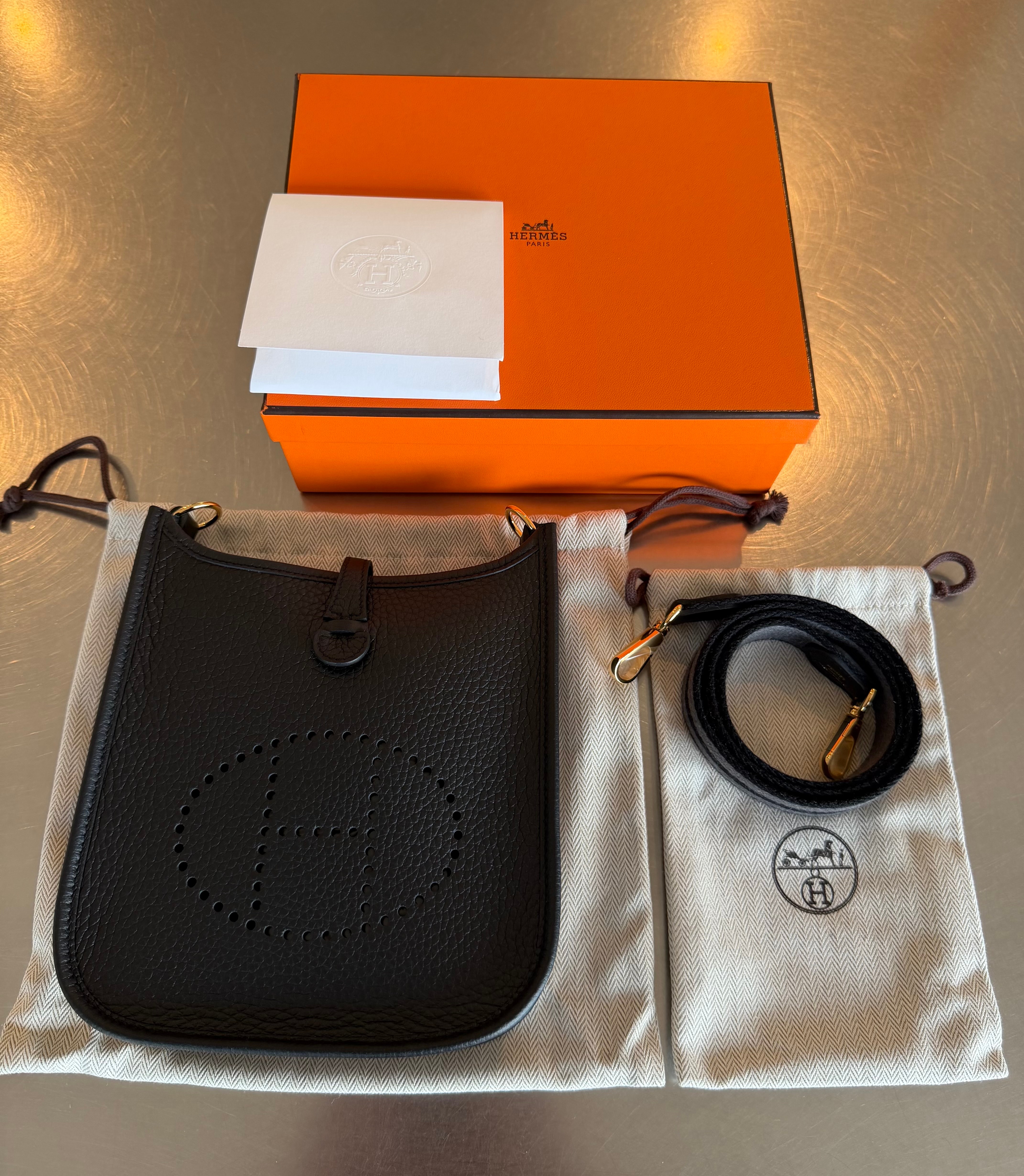 未使用 HERMES エヴリン 16 TPM アマゾーヌ ゴールド金具 ノアール 黒