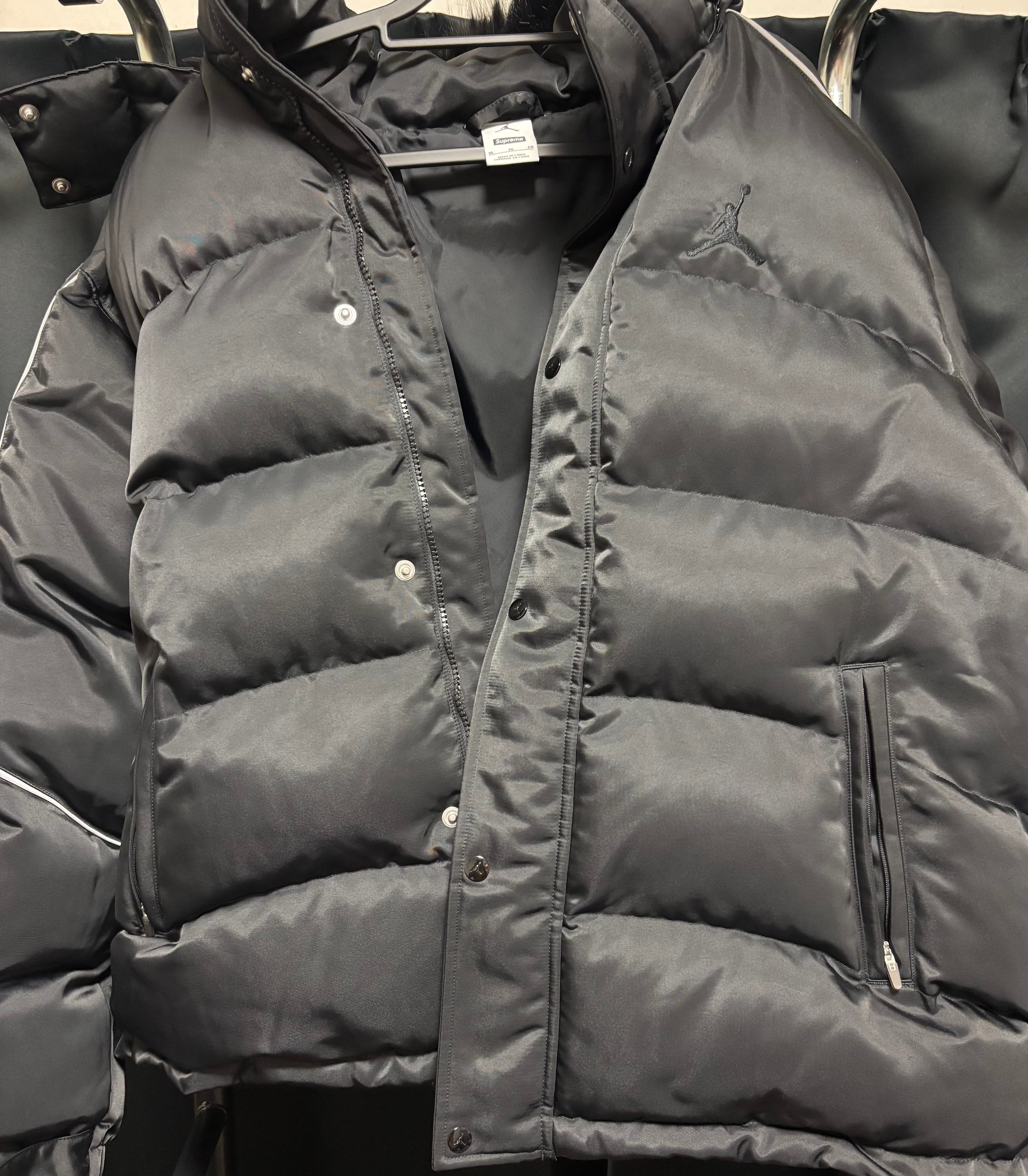 Supreme x Jordan Puffer Jacket "Black"