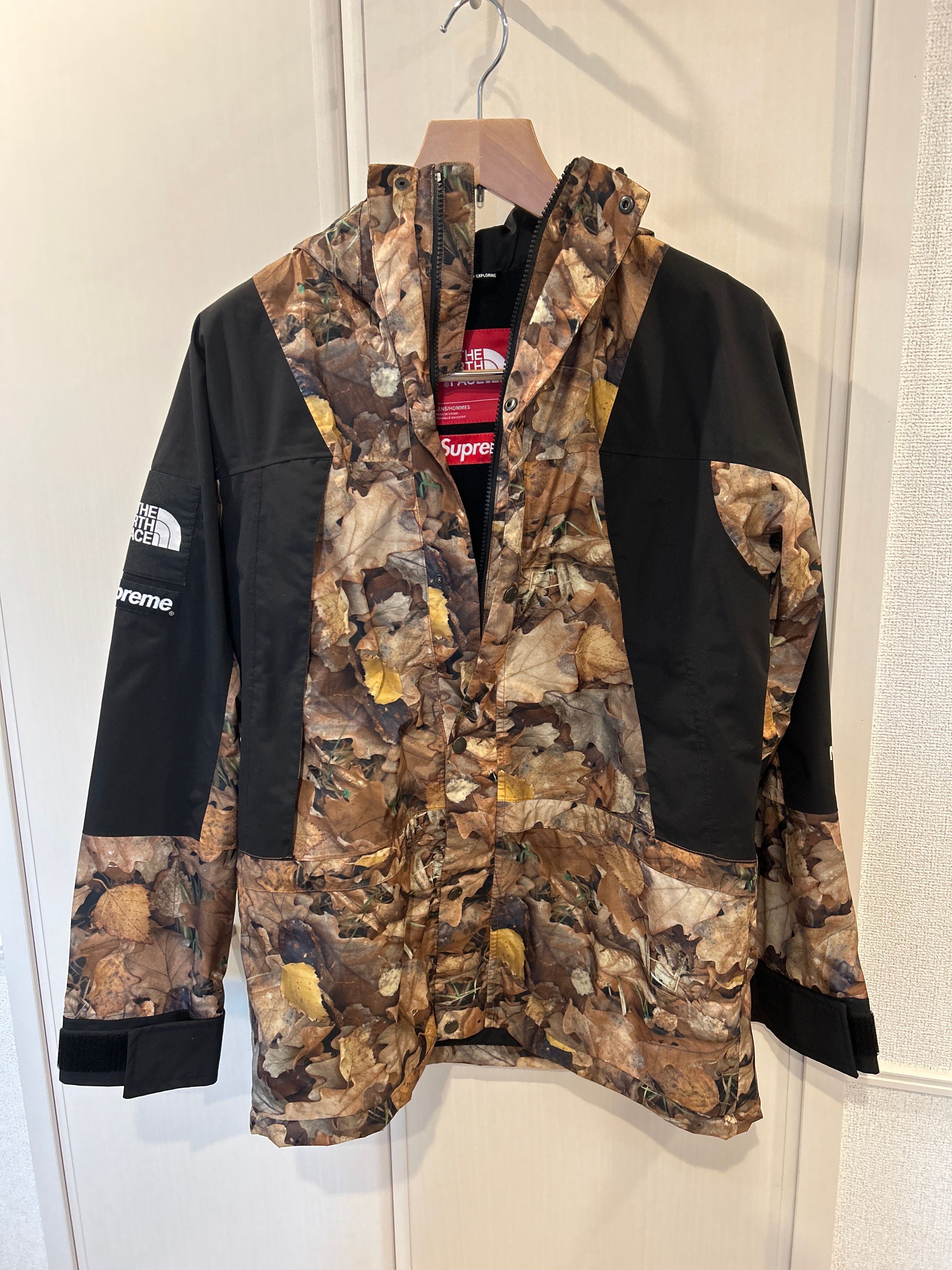 Supreme x The North Face Leaves Mountain Light Jacket "Leaves"
