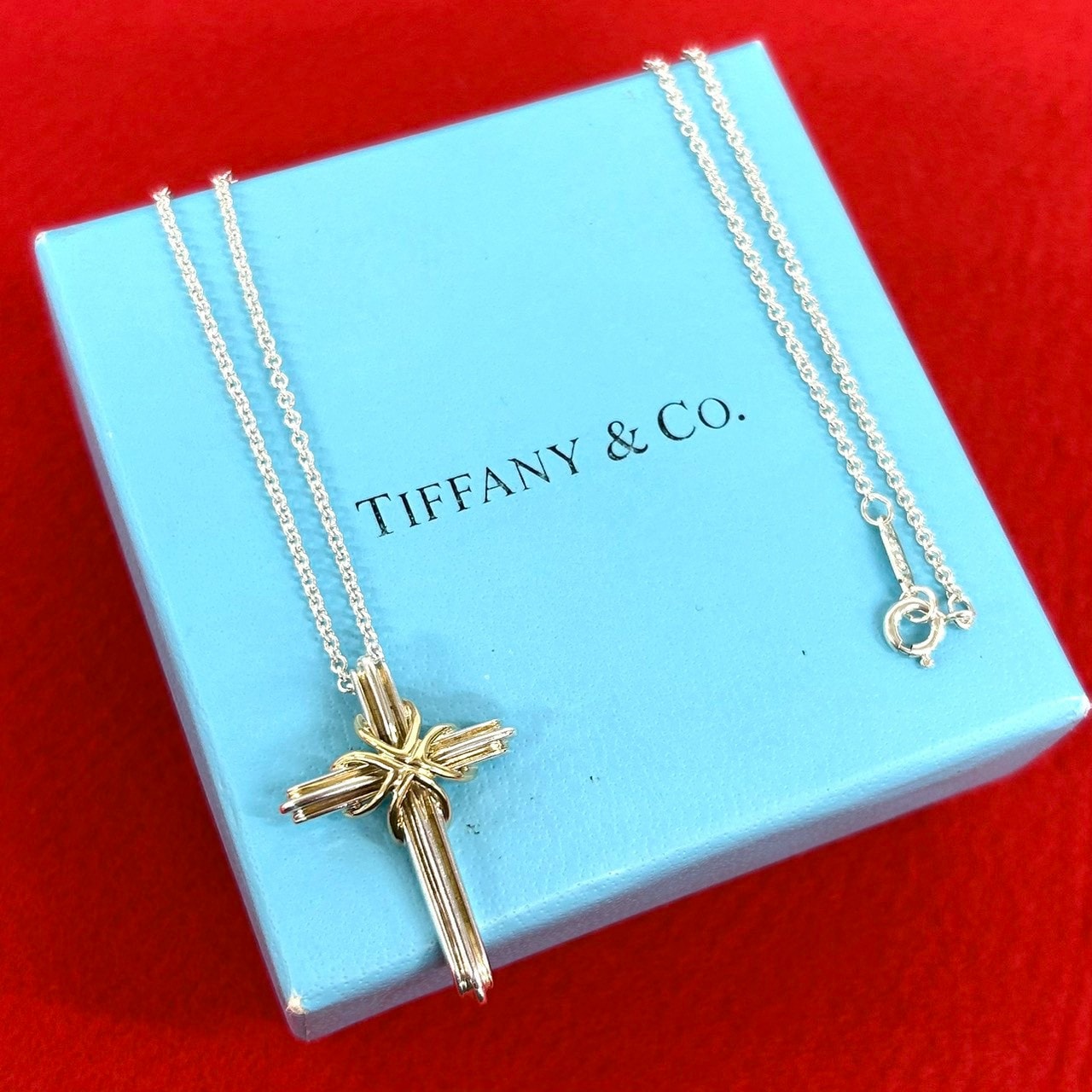 TIFFANY&Co. ティファニー シグネチャー クロス ネックレス シルバー925 K18イエローゴールド ネックレス シルバー
22832