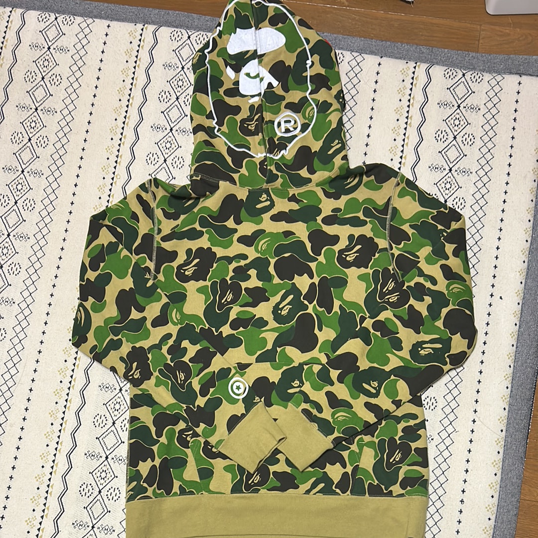 ベイシングエイプ パーカー