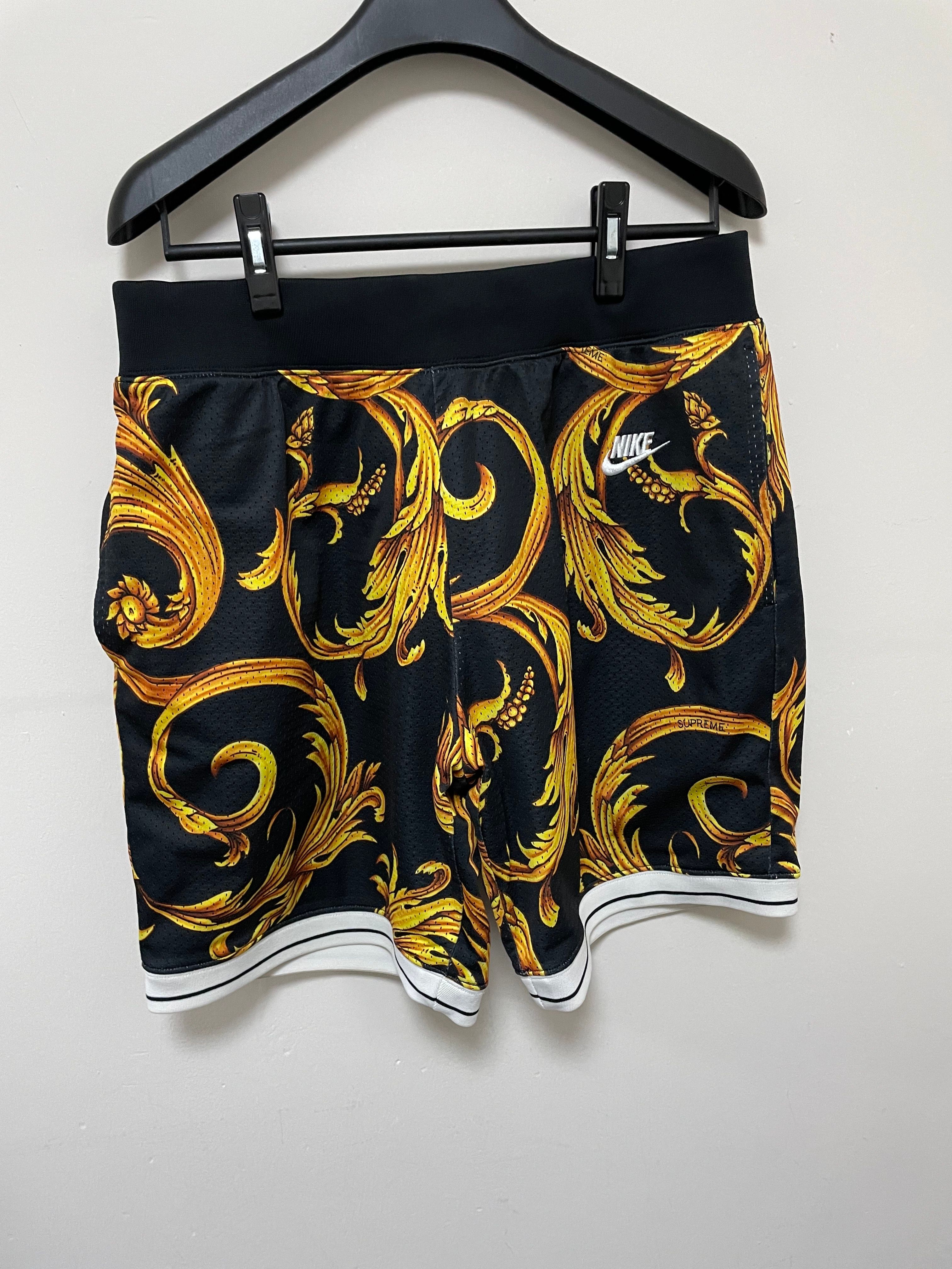 シュプリーム ナイキ