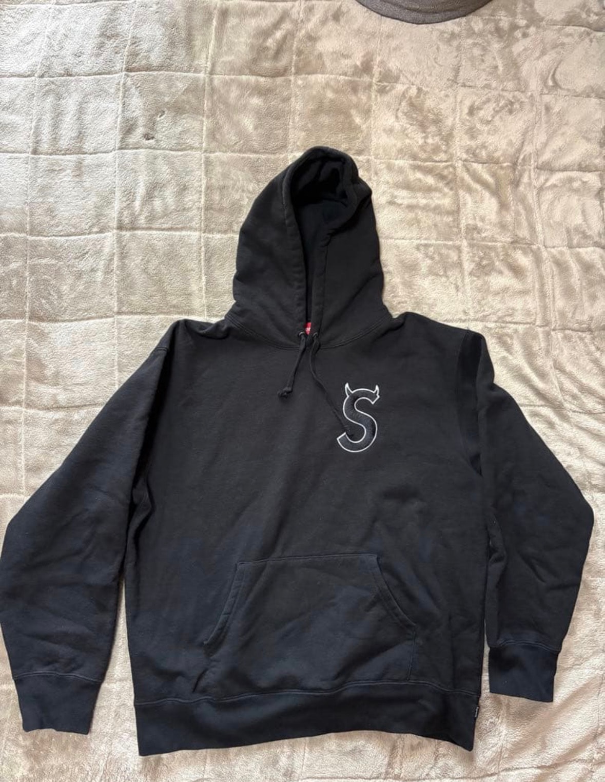 Supreme S Logo Hooded Sweatshirt "Black" (22FW)
