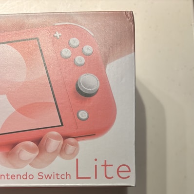 Nintendo Switch Lite Coral