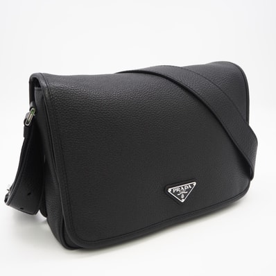 美品 PRADA プラダ レザー トライアングルロゴ ショルダーバッグ 2VD075 ショルダーバッグ ブラック カーフレザー メンズ