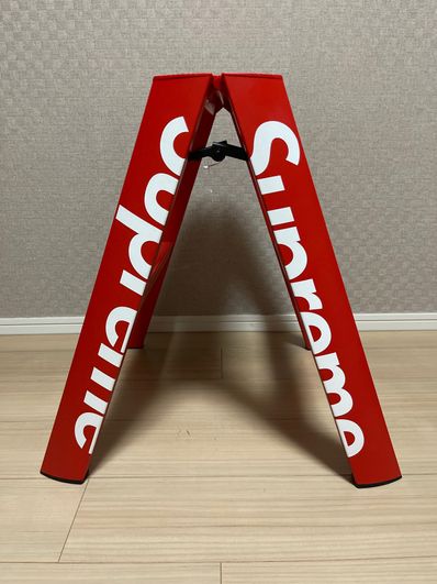 Supreme Lucano® Step Ladder "Red"