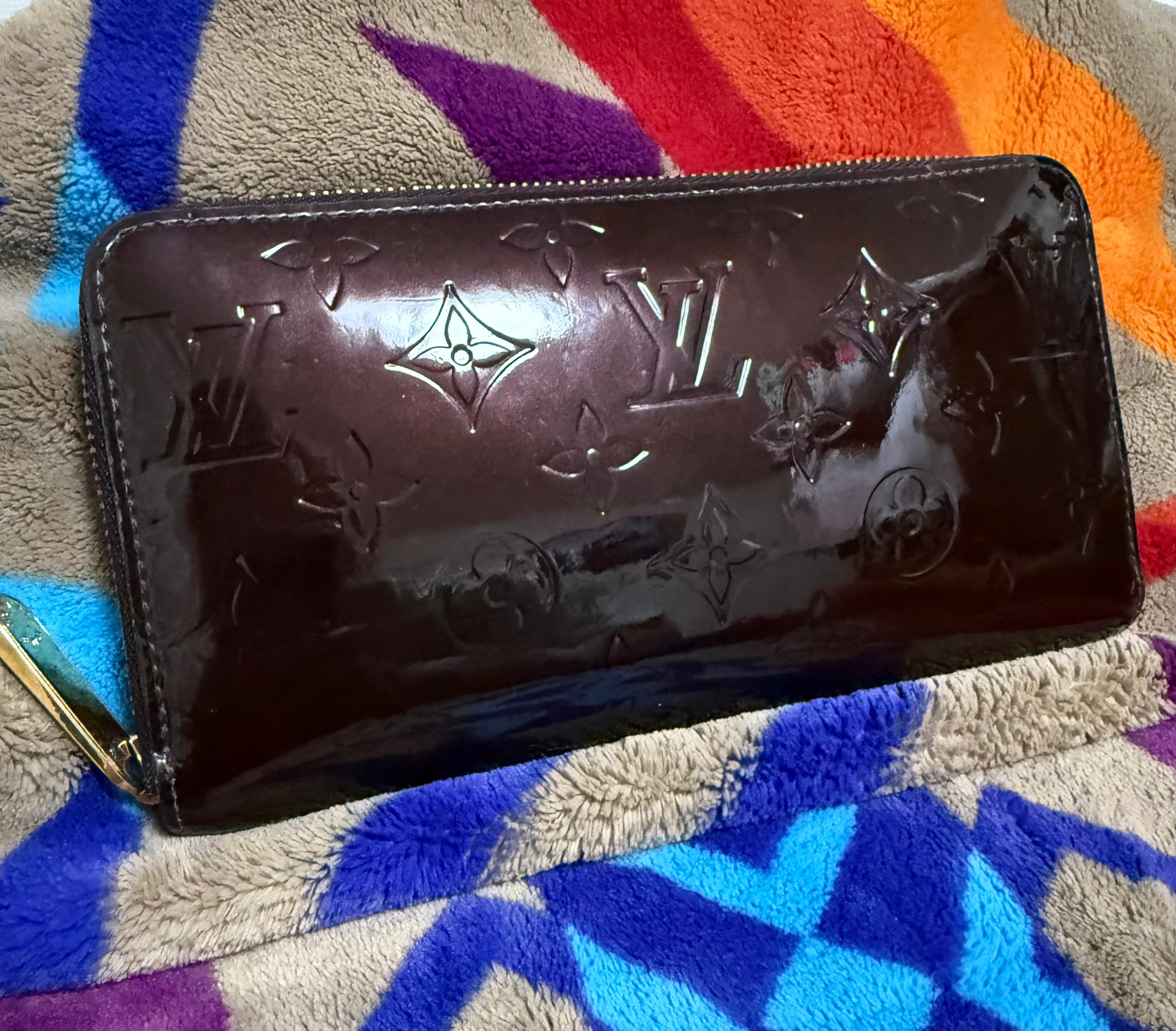 Louis Vuitton Monogram Vernis Zippy Wallet "Amarante"