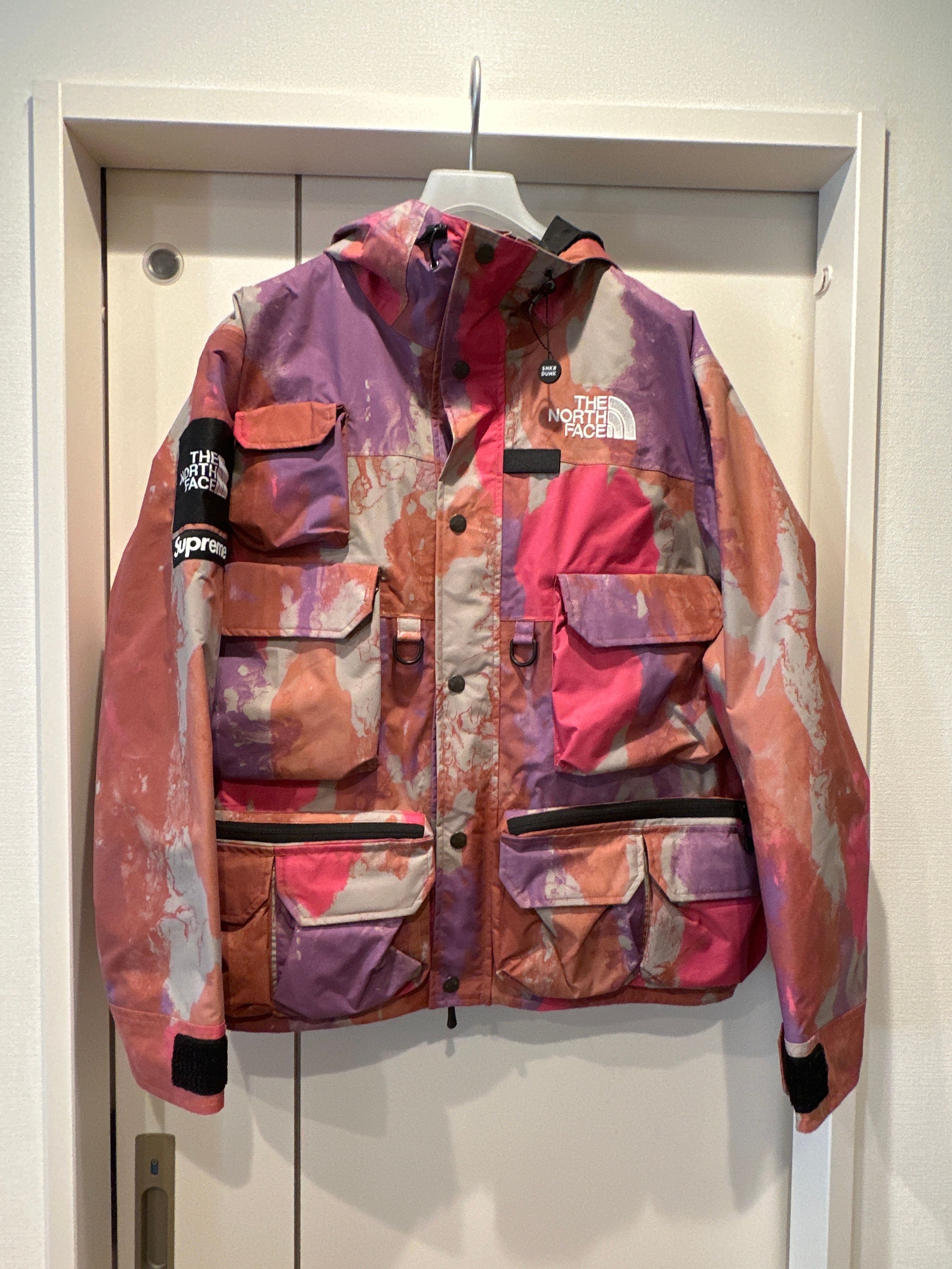 Supreme x The North Face Cargo Jacket "Pink"