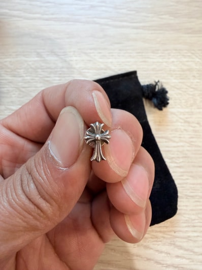 クロムハーツ #2 CH クロス ファット スタッド ピアス クロムハーツ #2 CH クロス ファット スタッド ピアス