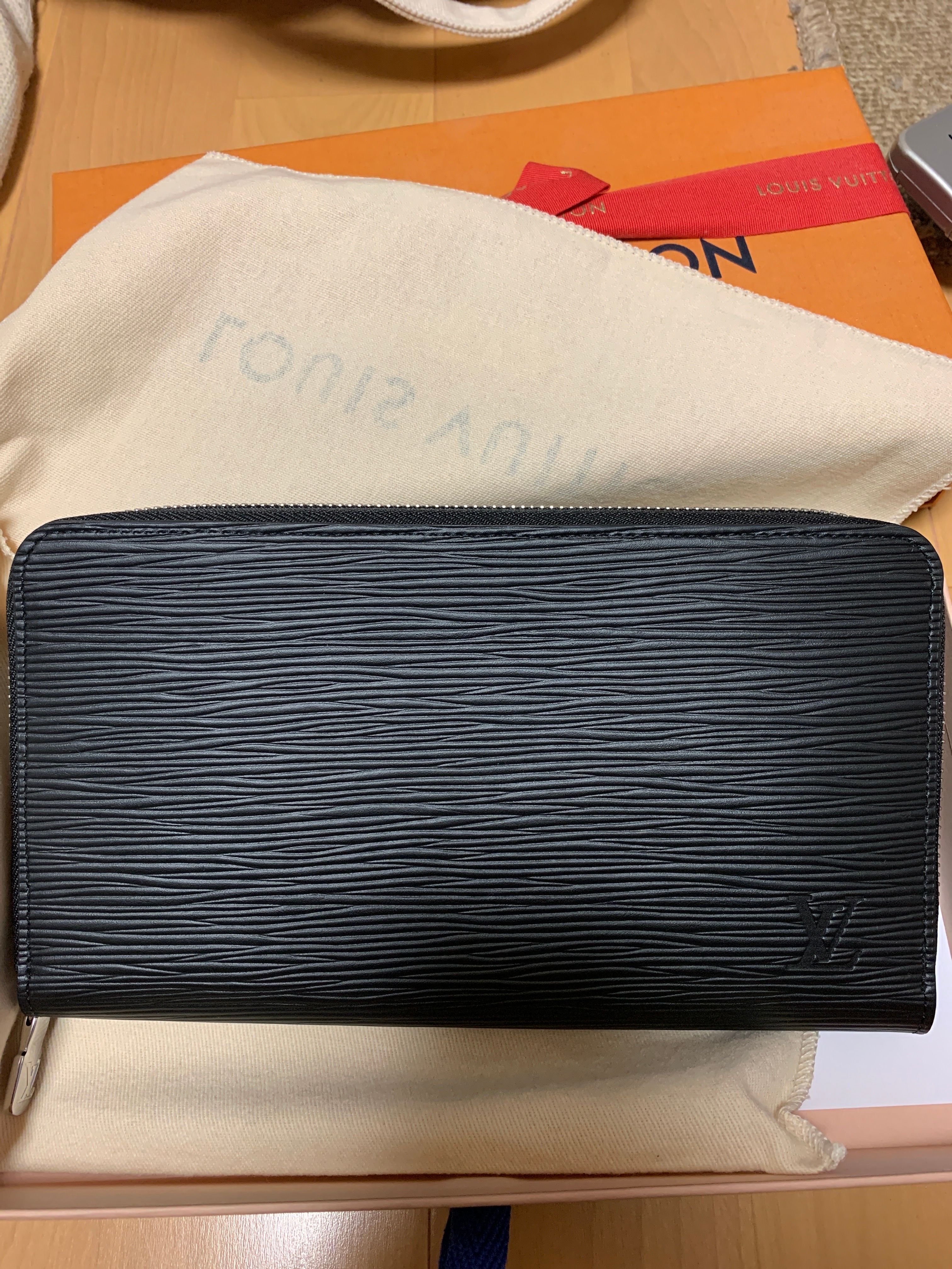 Louis Vuitton Zippy Organizer NM Epi leather