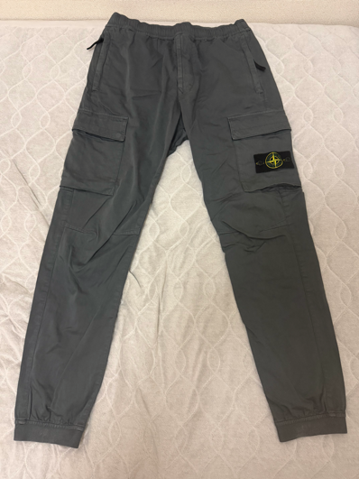 Stone Island Compass Patch Logo Cargo Trousers "Grey"