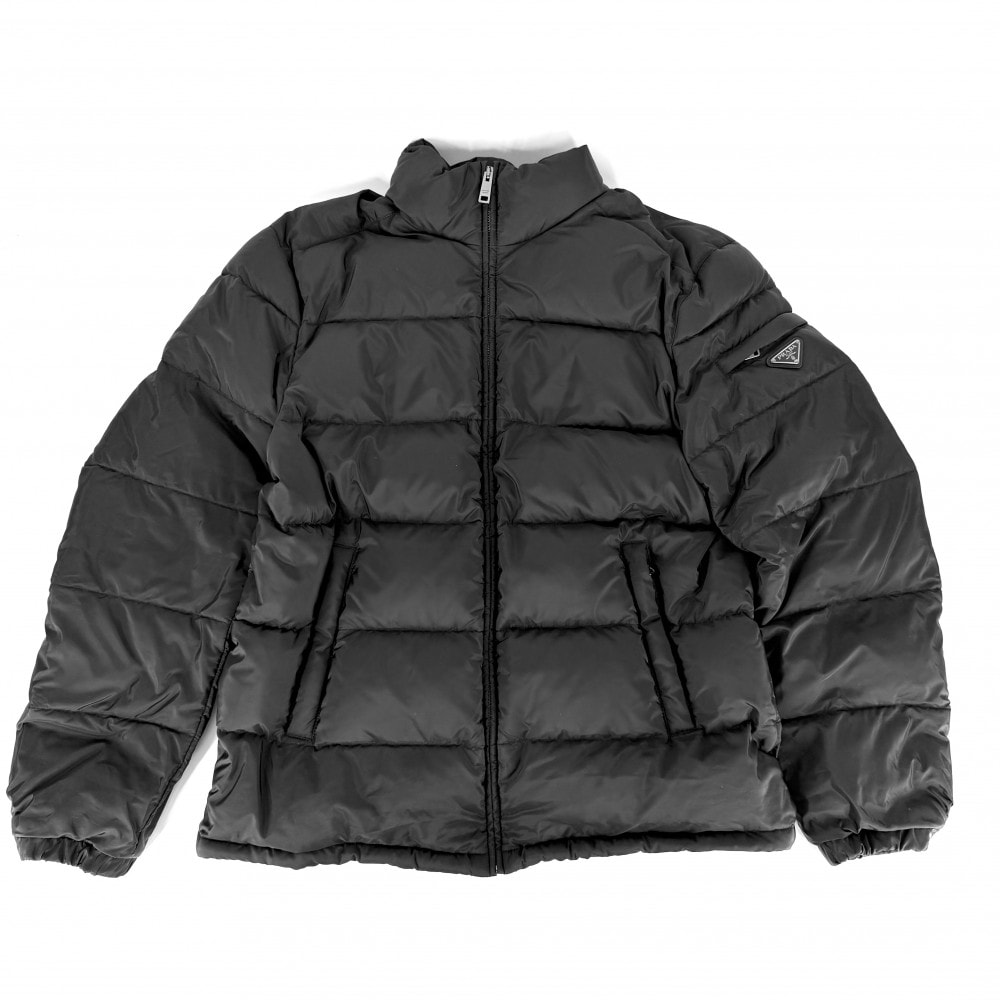 PRADA プラダ ダウンジャケット アウター トライアングルロゴ 54 SGY091 ブラック 黒 ガンメタル金具 ポリエステル メンズ 冬【中古品】