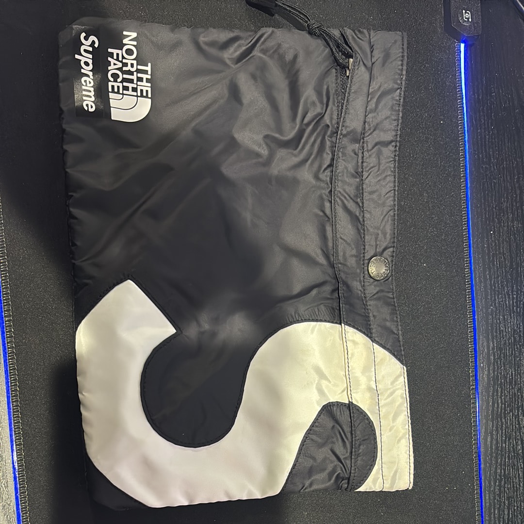 シュプリーム x ザノースフェイス エス ロゴ ショルダーバッグ "ブラック"