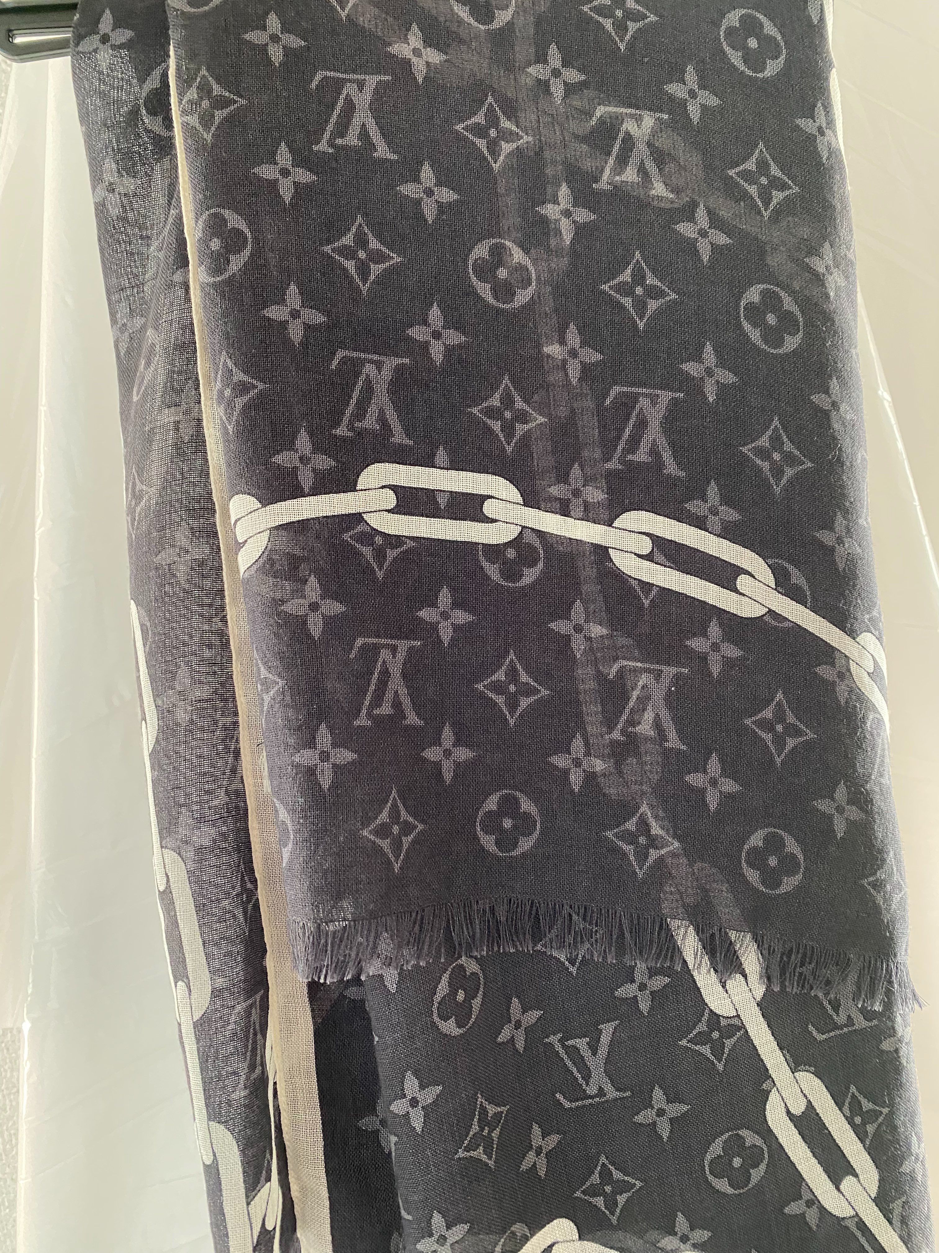 Louis Vuitton Monogram Chain Stole "Noir"