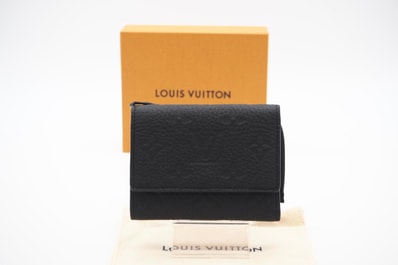 美品 LOUIS VUITTON ルイ・ヴィトン トリヨン ポルトフォイユ パイロット M82556 三つ折り財布 ブラック トリヨンレザー メンズ