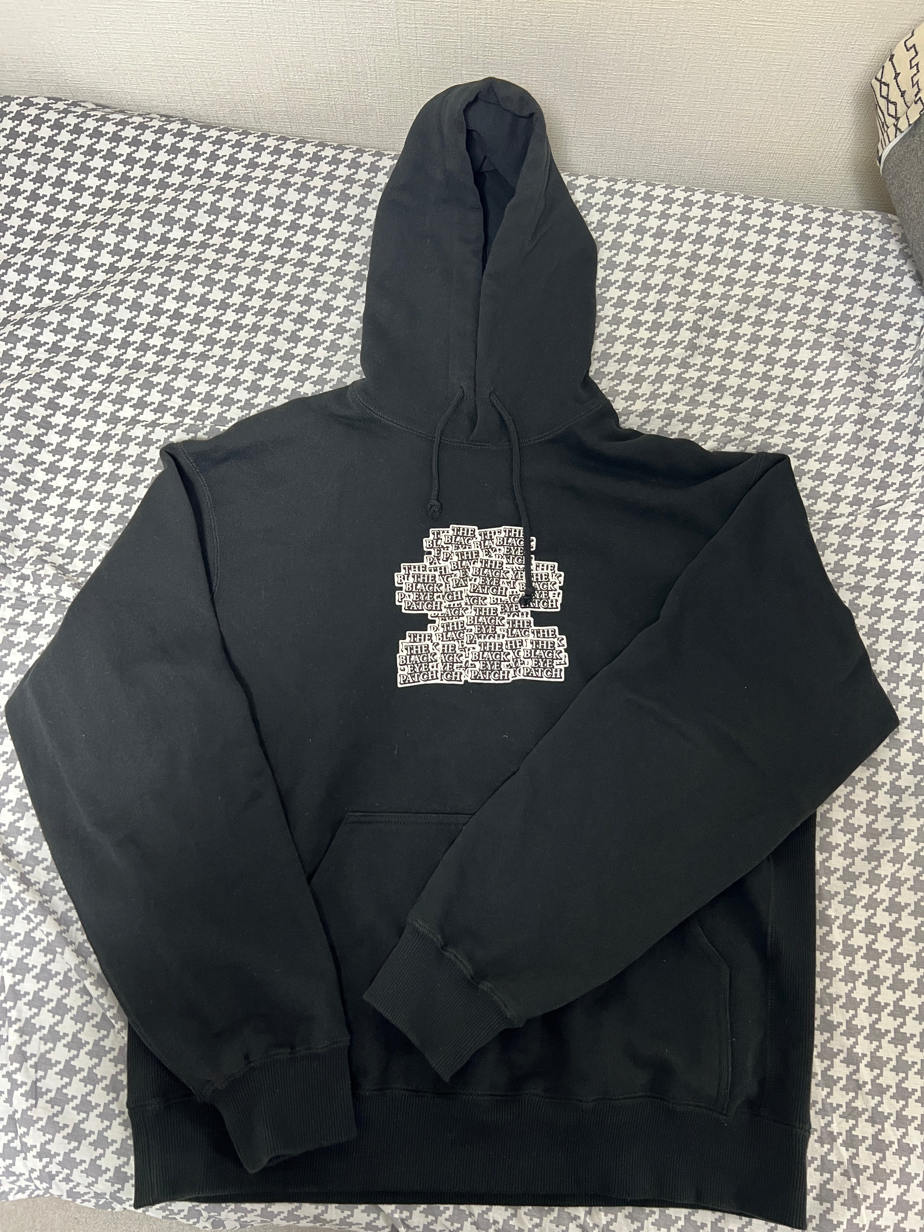 OG LABELS IN SHAPE HOODIE
