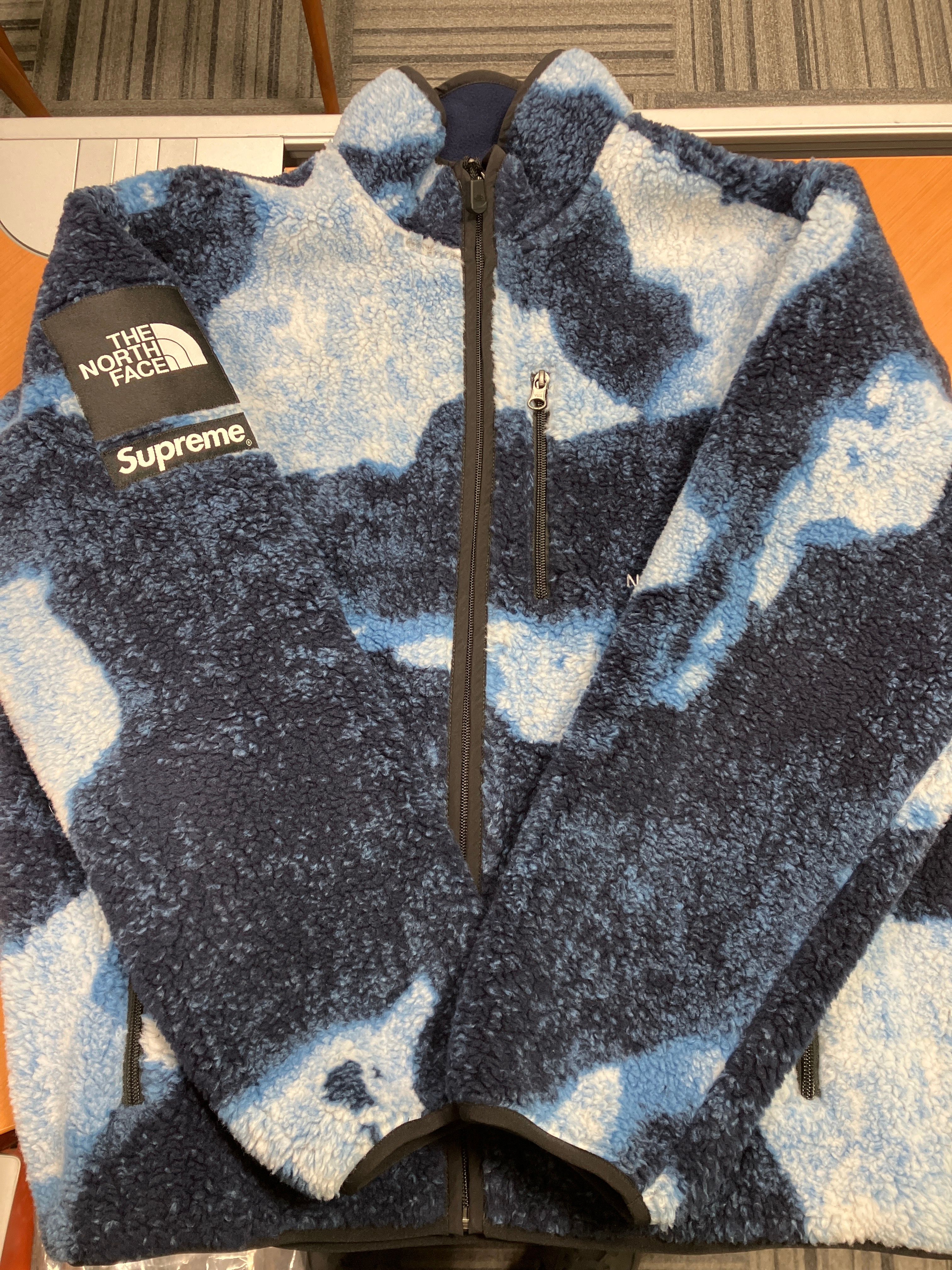Supreme x The North Face Bleached Denim Print Fleece Jacket "Indigo"