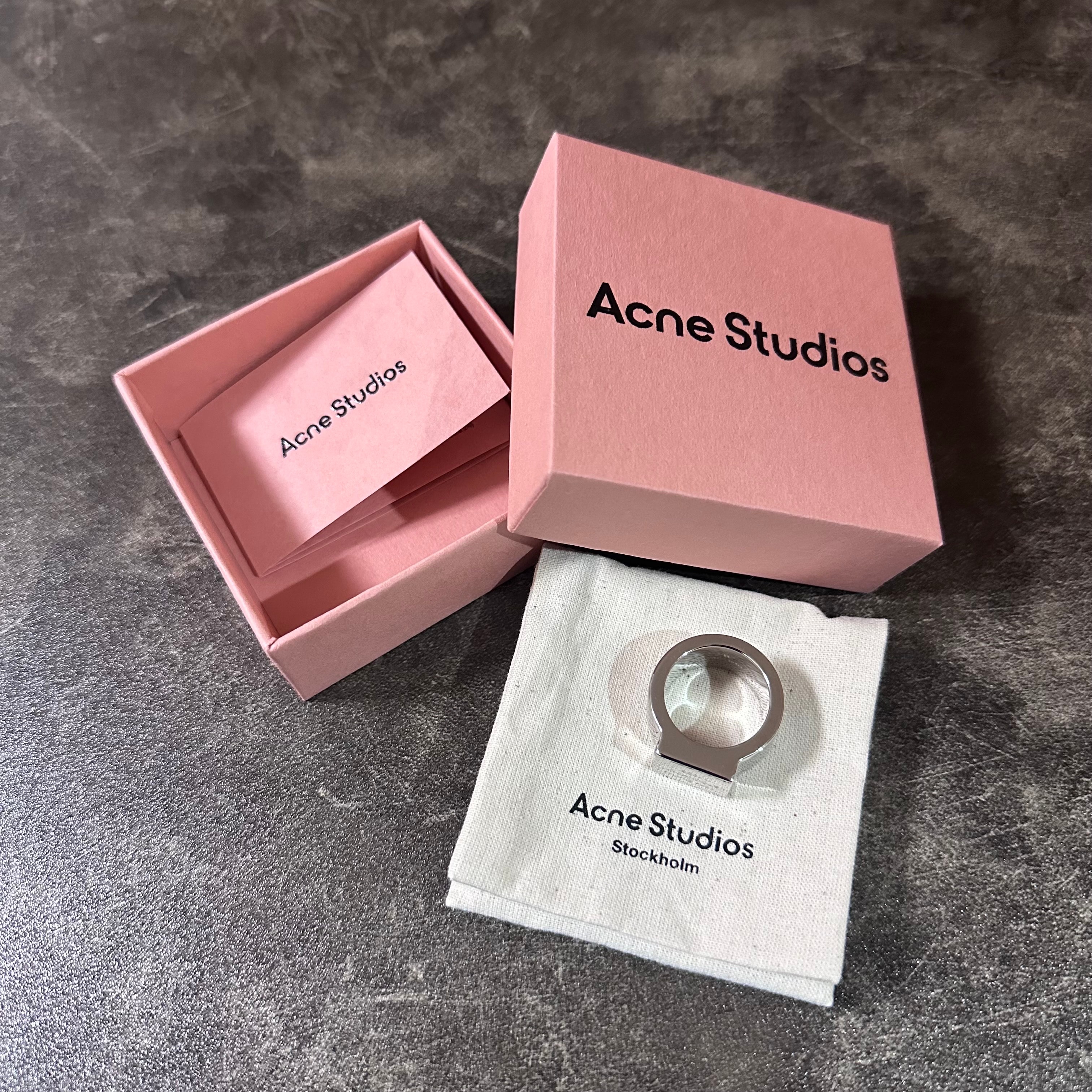 Acne Studios Engraved Logo Signet Ring "Silver"