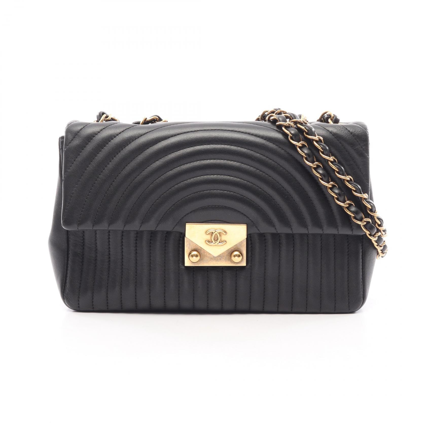 シャネル CHANEL パコダフラップ デザインステッチ ショルダーバッグ バッグ ラムスキン(羊革) レディース ブラック系 【中古】