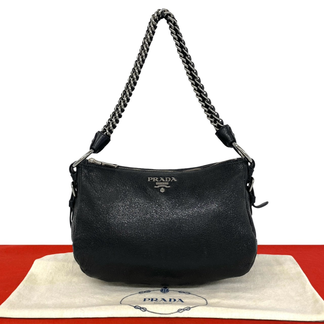 PRADA プラダ ロゴ 金具 レザー ショルダーバッグ ブラック
18028