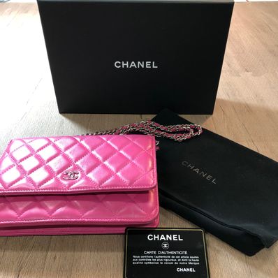 シャネル マトラッセ ラムスキン チェーンウォレット